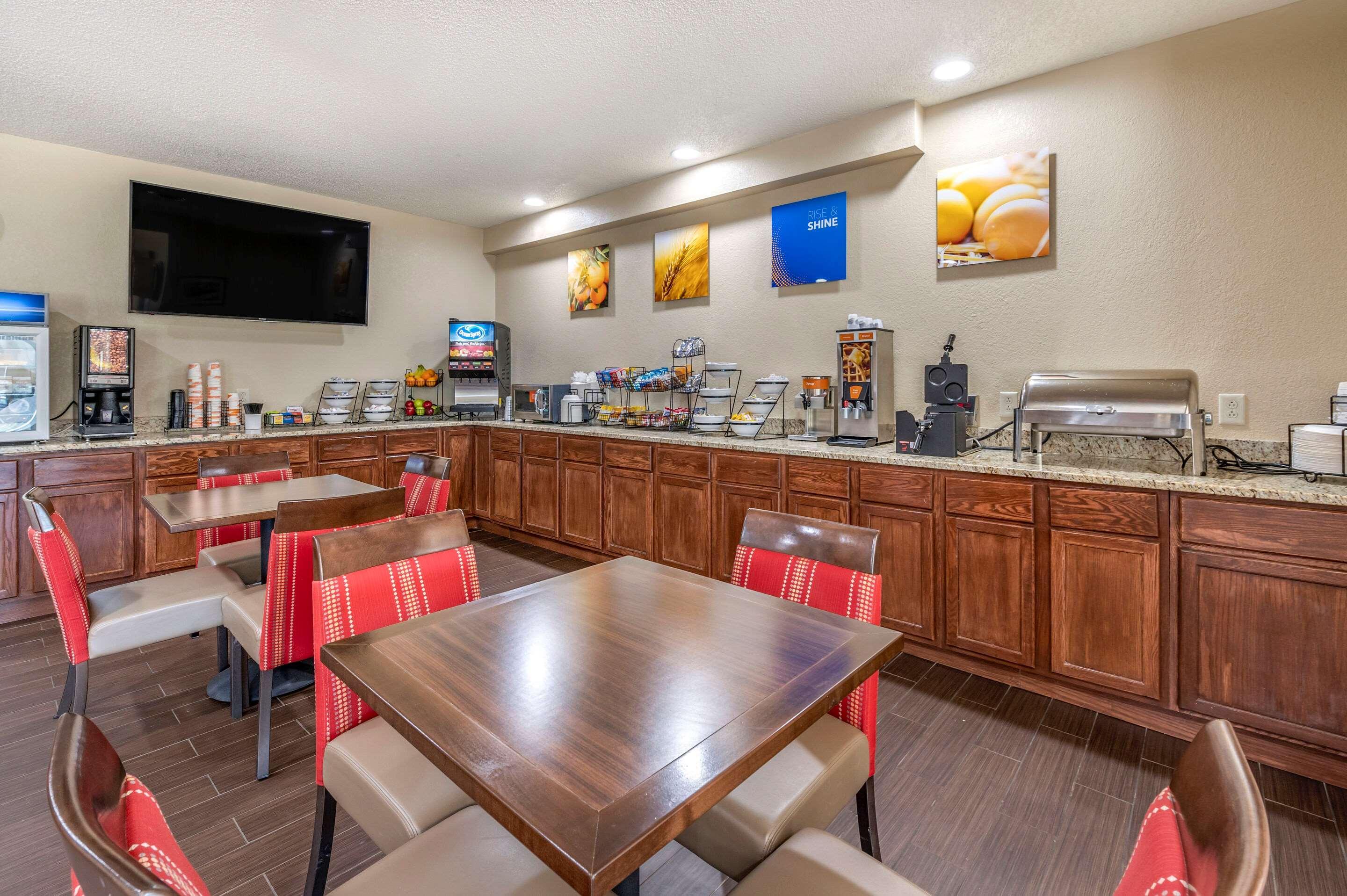 Comfort Inn Near Kokomo Speedway Esterno foto